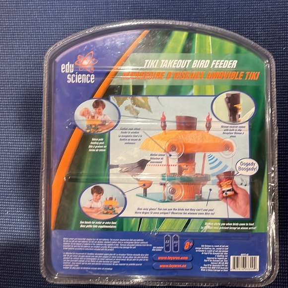Tiki Takeout Bird Feeder by Edu Science - Picture 2 of 2
